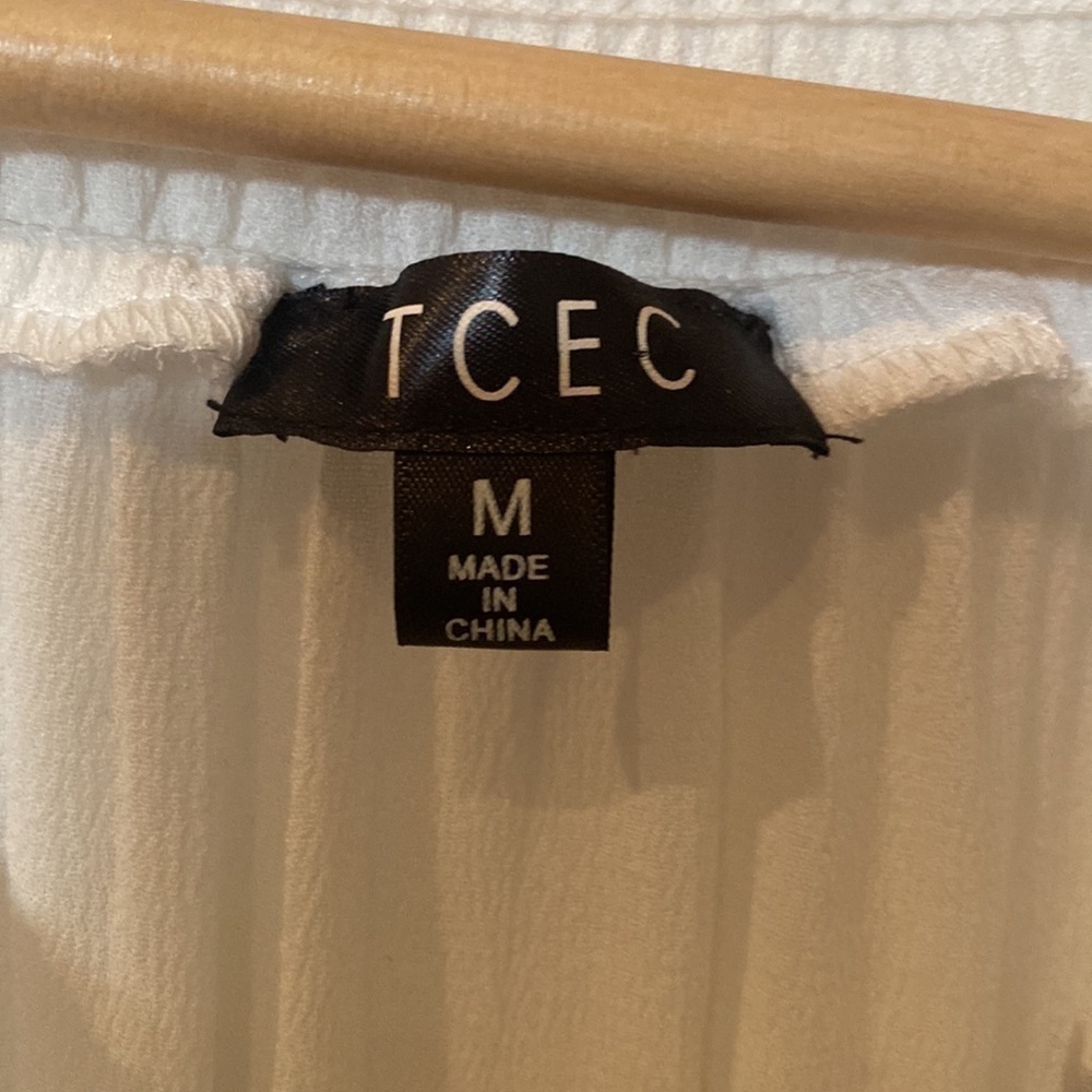 TCEC size M 3/4 bell sleeve  off shoulder or regular top - Picture 2 of 6